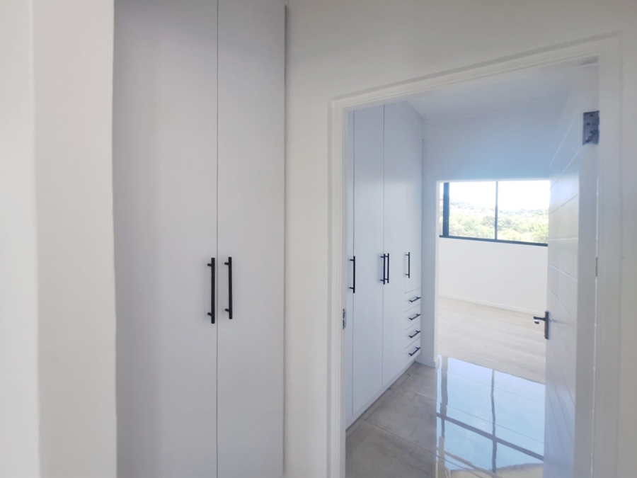 To Let 4 Bedroom Property for Rent in Redstone Private Country Estate North West